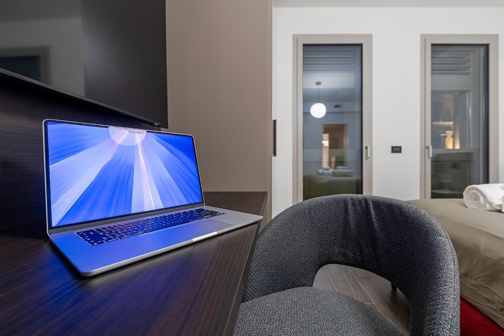 Cremona Inn Aparthotel Экстерьер фото